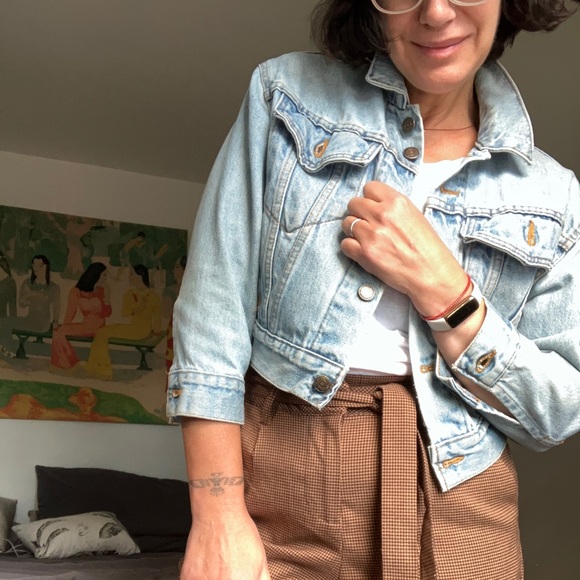 Vintage Levi’s Crop Jean Jacket - Picture 5 of 14